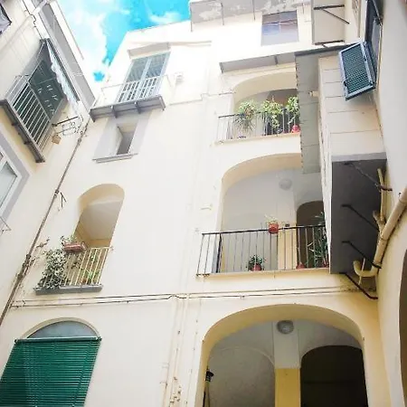 Appartement Legnosuites 3 3 Bathrooms Group And Family By Houseinnaples