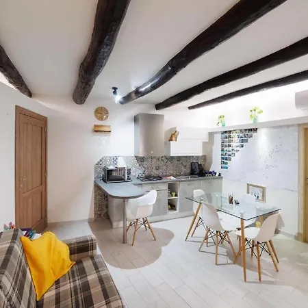 Legnosuites 3 3 Bathrooms Group And Family By Houseinnaples Naples