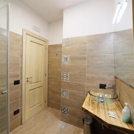 Appartement Legnosuites 3 3 Bathrooms Group And Family By Houseinnaples